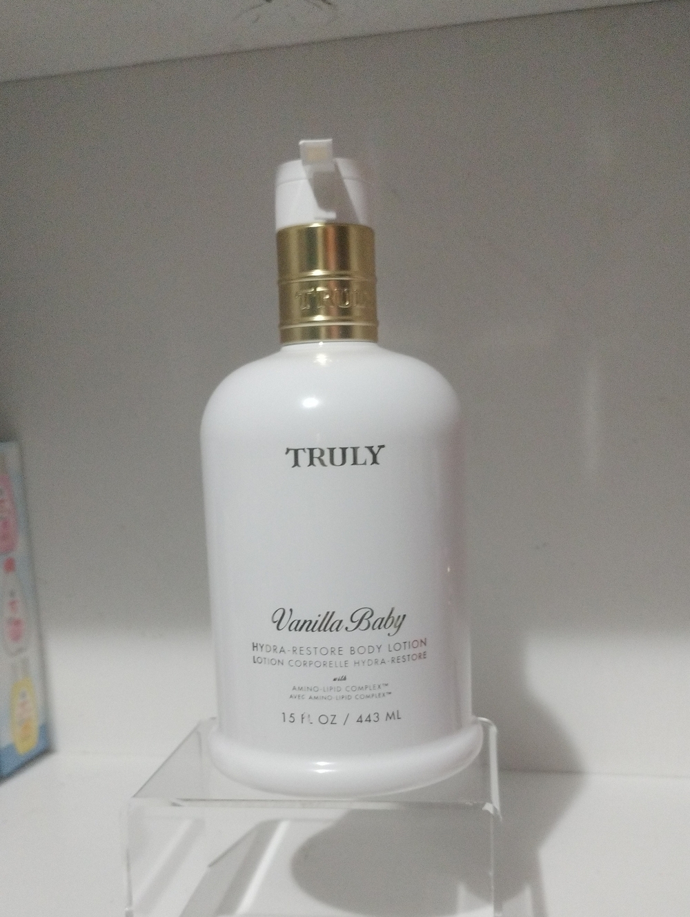 TRULY Vanilla Baby Hydra-Restore Body Lotion — White & Gold Pump